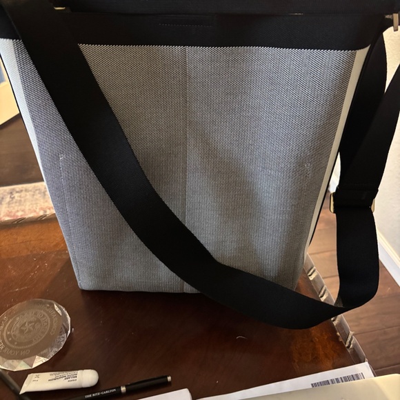 Rothy’s The Bucket Bag - Picture 3 of 4